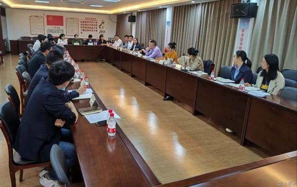 ˲ǿ    ˾չӪҵ߰鳤̸